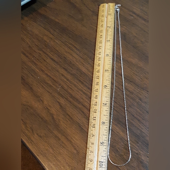 Vintage Silver Tone Monet Necklace 10"L - Picture 5 of 8